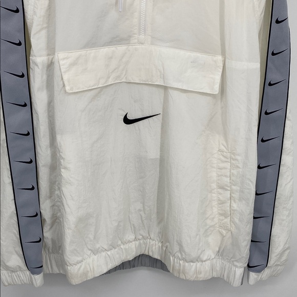 Nike Men's Swoosh White and Gray Windbreaker Size Medium - Picture 4 of 11